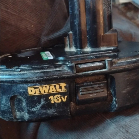 DeWalt Cordless Drill&18v battery - Picture 5 of 5